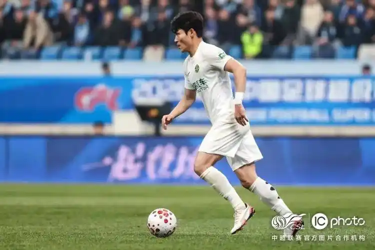亚冠联赛：浦项制铁 VS 山东泰山